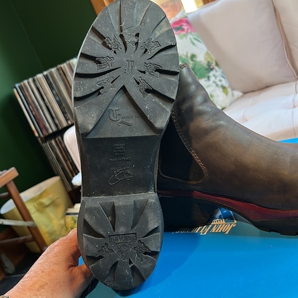John Fluevog Lug sole chestnut brown Chelsea boot from Fluevog. 8M/10L - Picture 4 of 10